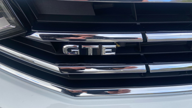 Volkswagen Passat 1.4 TSI PHEV GTE Advance 4dr DSG Saloon